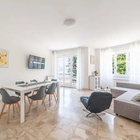 La Darsena Front Maccagno