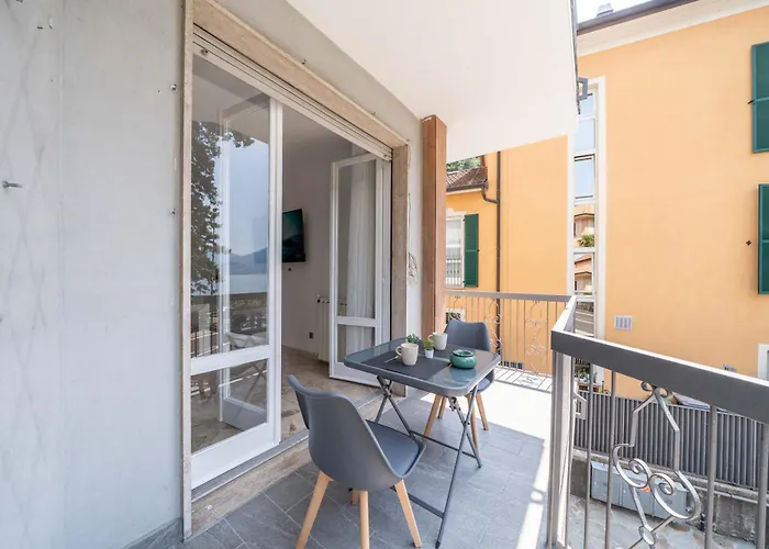 La Darsena Front Maccagno