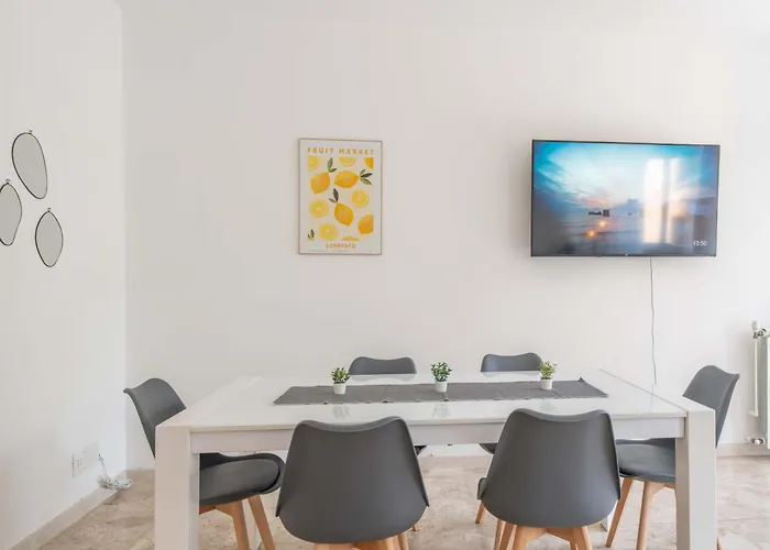 Apartman La Darsena Front